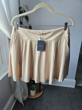 NWT Dunning Golf 16" Player Fit Pleated Skort - Tan Latte - Size Medium